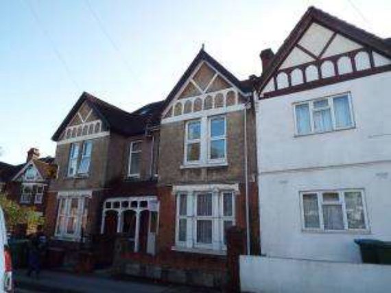 6 Bedroom Terraced
